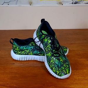 NEW BALANCE Flexonic Women’s Green Palm Leaf Print Sneakers Size 8.5